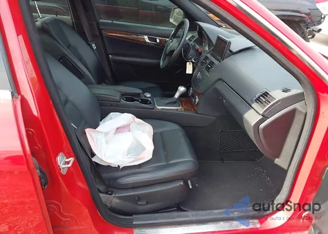 2009 Mercedes-Benz C 300 Luxury 4Matic/Sport 4Matic z USA, uszkodzony, nr VIN WDDGF81X59F255654